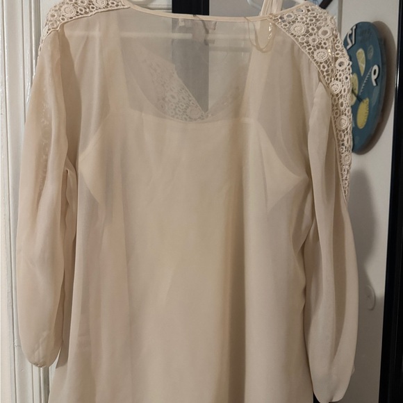 Roz and Ali Elegant sheerCream Blouse with Lace Detailing and matching camisole - Picture 4 of 4